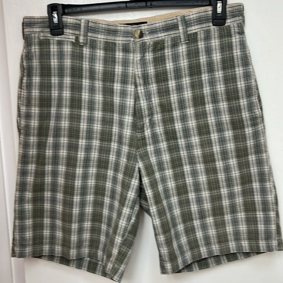 Redhead Men’s plaid shorts, 36 waist Great used condition HP!! - Picture 1 of 7